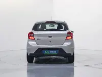 Usado Ford Ka Plus Ultimate 85 CV (62 kW) 2018 Gris / plata Utilitario