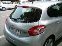 Usado Peugeot 208 Allure 92 CV (67 kW) 2013 Gris / plata Utilitario