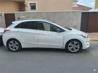 Usado Hyundai i30 Style 128 CV (94 kW) 2014 Blanco Berlina