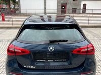 Begagnad Mercedes A250 218 HK (160 kW) 2020 Blå Sedan