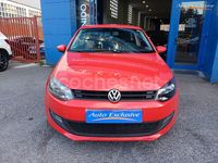 Usado VW Polo Advance 70 CV (51 kW) 2013 Rojo Berlina