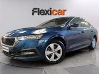 Usado Skoda Octavia Ambition 116 CV (85 kW) 2022 Azul Familiar