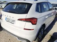 Usado Skoda Kamiq Ambition 110 CV (80 kW) 2021 Blanco SUV