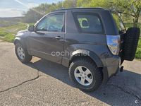 Usado Suzuki Grand Vitara 106 CV (77 kW) 2011 Gris / plata SUV