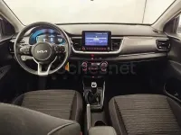 Usado Kia Stonic 100 CV (73 kW) 2025 Blanco SUV