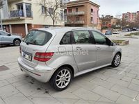 Usado Mercedes B200 193 CV (141 kW) 2006 Gris / plata Monovolumen