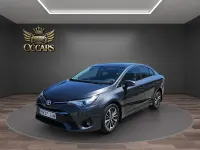 Usado Toyota Avensis Executive 143 CV (105 kW) 2015 Gris Berlina