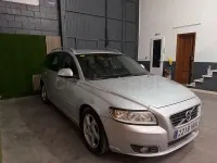 Usado Volvo V50 Drive Kinetic 115 CV (84 kW) 2012 Gris / plata Familiar