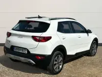 Usado Kia Stonic 100 CV (73 kW) 2025 Blanco SUV
