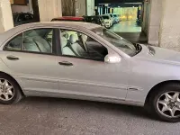 Usado Mercedes C220 Classic 143 CV (105 kW) 2001 Gris / plata Berlina