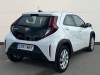 Usado Toyota Aygo X Play 72 CV (52 kW) 2022 Blanco SUV