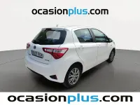 Usado Toyota Yaris Active 100 CV (73 kW) 2017 Blanco