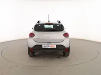 Usado Dacia Sandero Expression 91 CV (66 kW) 2023 Plata Berlina