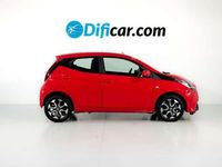 Usado Toyota Aygo 71 CV (52 kW) 2021 Rojo Utilitario