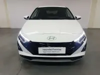 Usado Hyundai i20 101 CV (74 kW) 2025 Blanco Utilitario