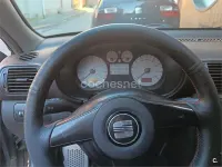 Usado Seat Leon Sport 180 CV (132 kW) 2002 Gris / plata Utilitario