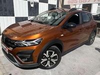 Usado Dacia Sandero 94 CV (69 kW) 2022 Naranja Utilitario