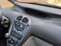Usado Citroën Xsara Picasso 110 CV (80 kW) 2005 Rojo Monovolumen