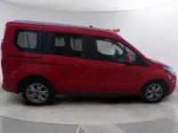 Usado Ford Tourneo Connect Trend 101 CV (74 kW) 2017 Rojo Monovolumen