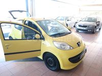 Usado Peugeot 107 54 CV (39 kW) 2007 Amarillo Utilitario