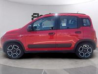 Usado Fiat Panda 71 CV (52 kW) 2022 Rojo Utilitario