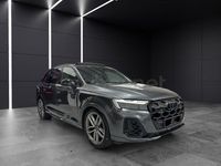 Usado Audi SQ7 Ambiente 507 CV (372 kW) 2025 Gris / plata SUV