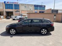 Usado Skoda Octavia Ambition 115 HP (84 kW) 2022 Preto Carrinha