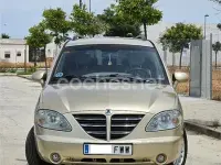 Usado SsangYong Rodius Limited 165 CV (121 kW) 2007 Beige Monovolumen