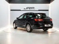Usado Seat Leon Style 110 CV (80 kW) 2014 Negro Familiar