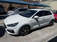 Usado Hyundai i30 120 CV (88 kW) 2022 Blanco Utilitario