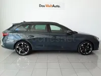 Usado Cupra Leon 150 CV (110 kW) 2025 Azul Familiar