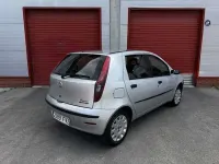 Usado Fiat Punto 60 CV (44 kW) 2007 Plateado Utilitario