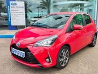 Usado Toyota Yaris Hybrid Active 100 CV (73 kW) 2019 Rojo