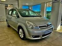 Usado Toyota Corolla Verso Luna 116 CV (85 kW) 2005 Gris / plata Monovolumen