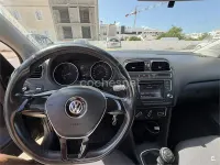 Usado VW Polo Advance 90 CV (66 kW) 2016 Negro Berlina