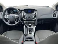 Usado Ford Focus 125 CV (91 kW) 2013 Gris / plata Berlina