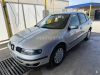 Usado Seat Toledo Stella 105 CV (77 kW) 2003 Gris / plata Berlina