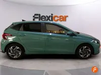 Usado Hyundai i20 84 CV (61 kW) 2023 Verde Utilitario