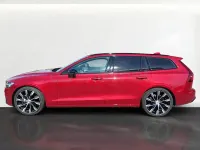 Usado Volvo V60 Ultra 197 CV (144 kW) 2024 Rojo Familiar