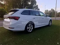 Usado Skoda Octavia 110 CV (80 kW) 2022 Blanco Familiar