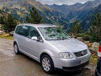 Usado VW Touran Advance 140 CV (102 kW) 2005 Gris / plata Monovolumen