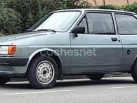 Usado Ford Fiesta 45 CV (33 kW) 1985 Gris / plata Berlina