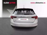 Usado Skoda Fabia Essence 80 CV (58 kW) 2025 Plateado Utilitario