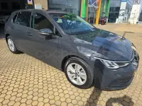 Usado VW Golf VIII Life 110 CV (80 kW) 2022 Gris / plata Berlina