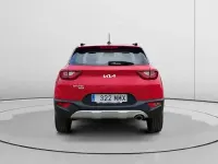 Usado Kia Stonic 100 CV (73 kW) 2024 Rojo SUV