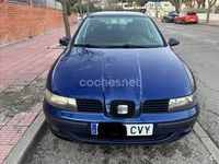 Usado Seat Leon Sport 105 CV (77 kW) 2004 Azul Utilitario