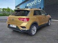 Usado VW T-Roc Advance 116 CV (85 kW) 2021 Amarillo SUV
