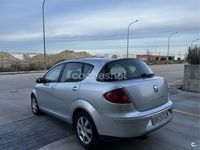 Usado Seat Toledo Sport 105 CV (77 kW) 2006 Gris / plata Berlina