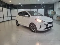 Usado Hyundai i10 67 CV (49 kW) 2025 Blanco Utilitario