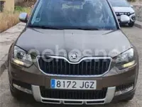 Usado Skoda Yeti Elegance 110 CV (80 kW) 2015 Marrón SUV